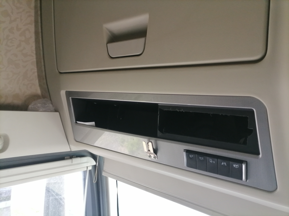 FAW J7 4x2 Седельный тягач CA4180P77K25E5 (Дизельный, 12,5 л, 553 л.с., АТ)