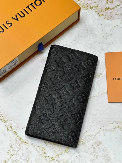 Бумажник Louis Vuitton Brazza Taurillon черный