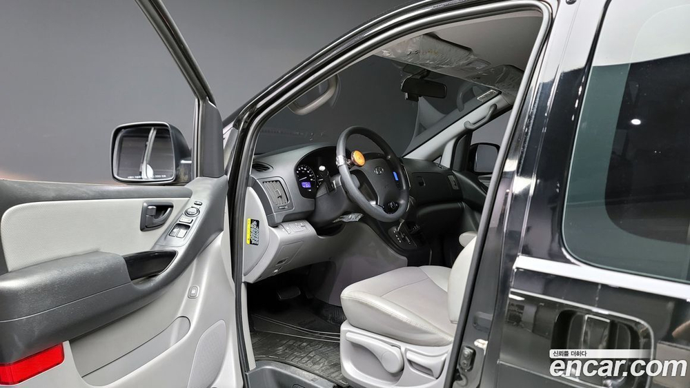 Hyundai The New Grand Starex Wagon 11-и местный (09.2019)
