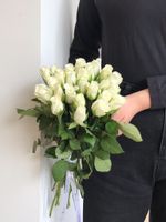 Букет из белой розы (40см) 25 шт под ленту