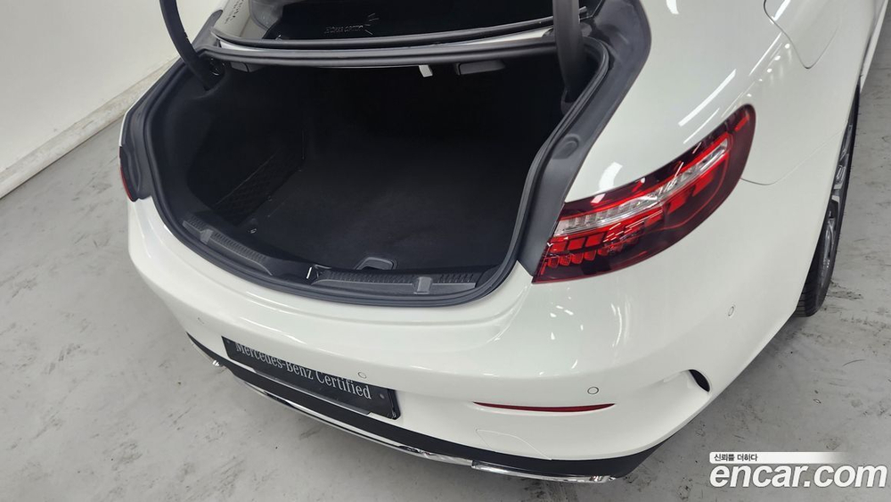 Mercedes-Benz E-Class W213 E300d 4MATIC Coupe (07.2022)