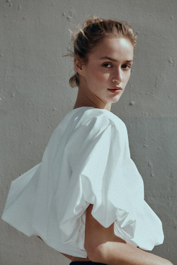 ZARA ТОП ИЗ ПОПЛИНА С ОБЪЕМНЫМИ РУКАВАМИ, БЕЛЫЙ