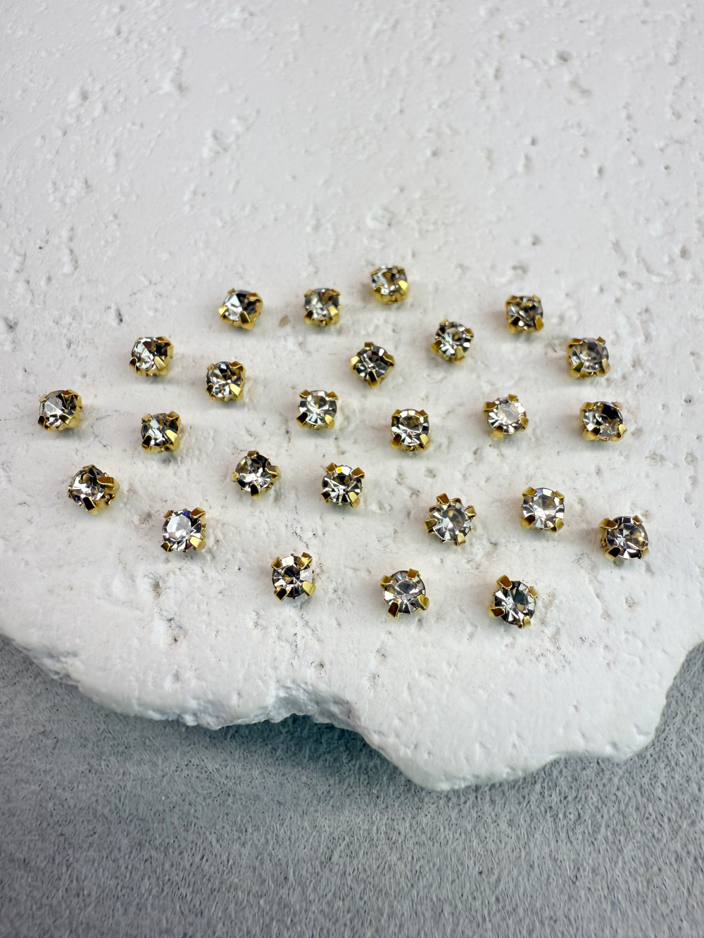 Шатоны 3 мм, Кристалл в золоте, 25 шт