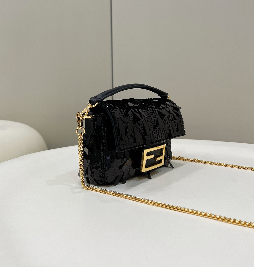 Fendi Baguette 19 cm
