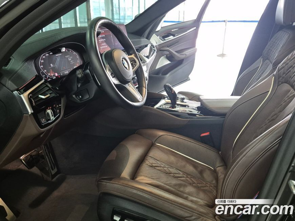 BMW 5 Series (G30) M550i xDrive (08.2021)