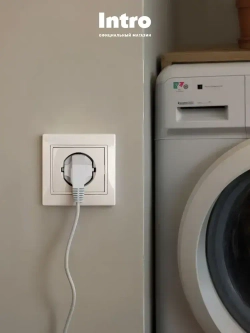 Розетка Intro Plano 1-202-01 с заземлением 2P+E Schuko 16А-250В IP20 скрытой установки белая