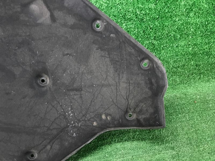 Шумоизоляция капота Mercedes GLE W166 (2015-2018)