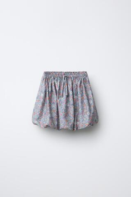 ZARA ЮБКА ИЗ ПОПЛИНА С ЦВЕТОЧНЫМ ПРИНТОМ И ОБЪЕМНЫМ НИЗОМ, СИНИЙ