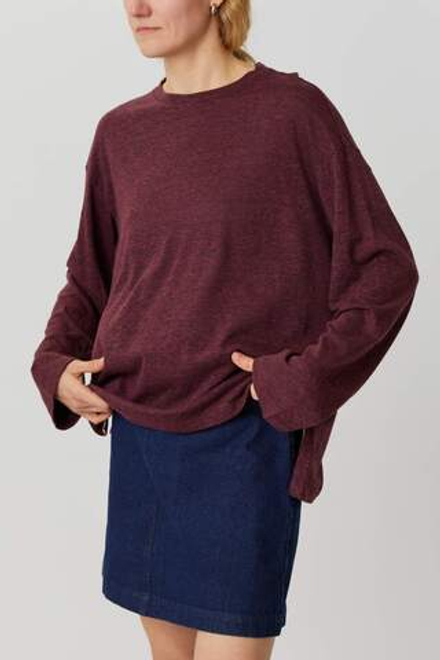 Топ с разрезами бордовый