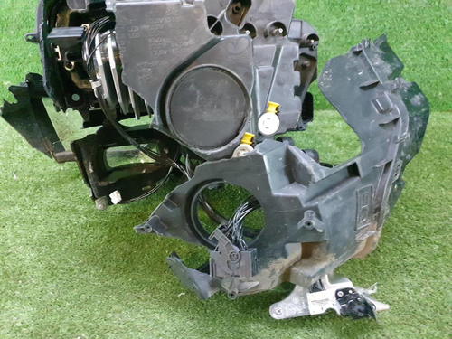 Битая Фара левая Skoda Karoq (2017-2021) LED