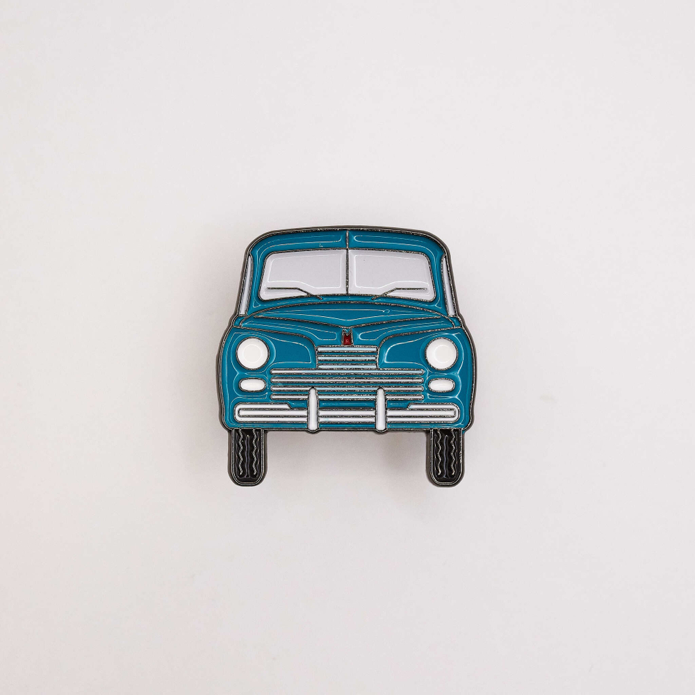 Значок автомобиль ГАЗ М-20 Победа