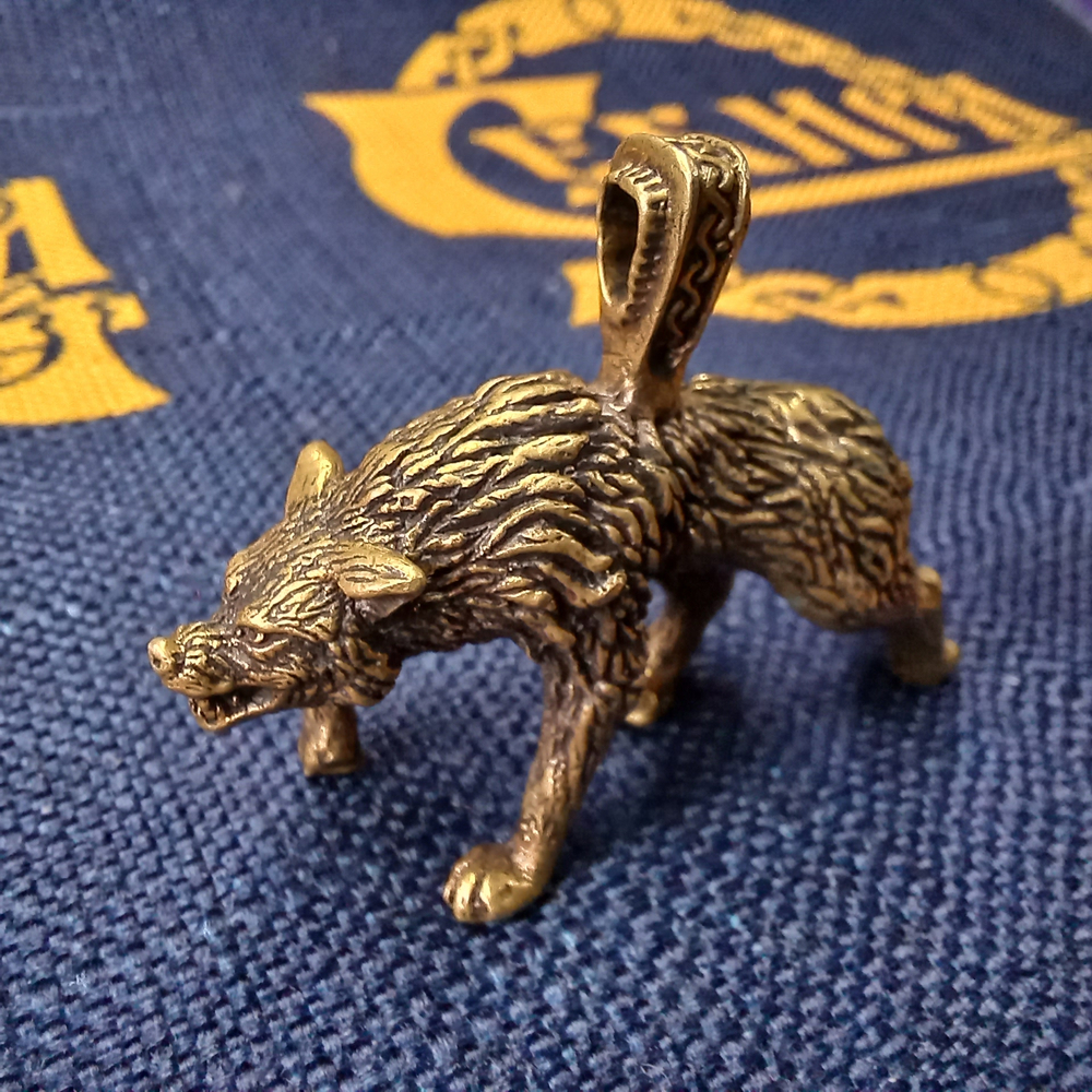 Подвеска. Волк-охотник