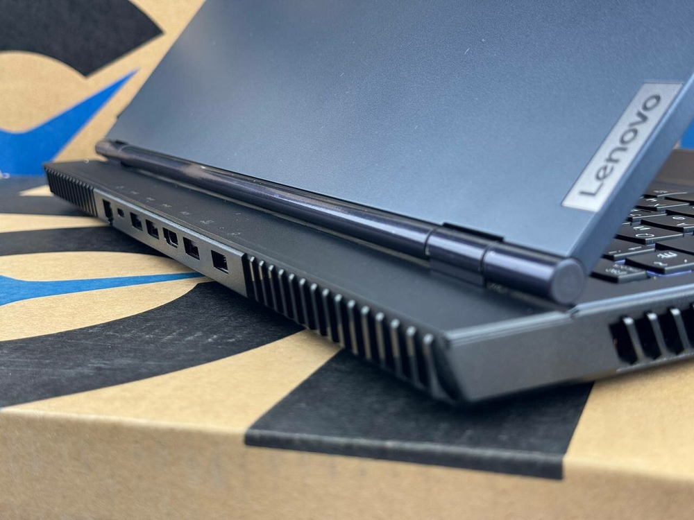 Ноутбук LENOVO Legion 5 15ACH6H 82JU01AERM 5600H 15.6" 16Гб SSD 1Тб RTX 3070 8Гб Win11