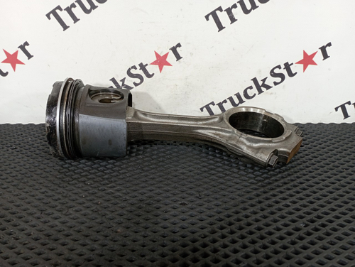 Поршень с шатуном