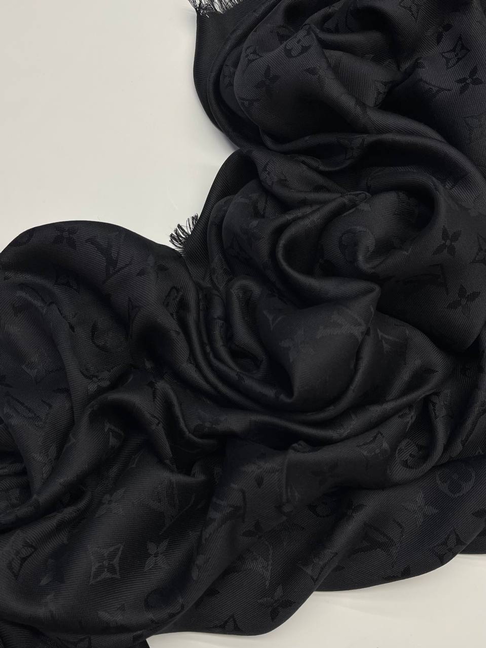 Купон шелк с шерстью Louis Vuitton Paris с дизайнерским принтом в ассортименте