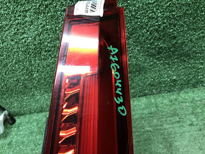 Фонарь правый Volvo XC40 (2017-н.в.)