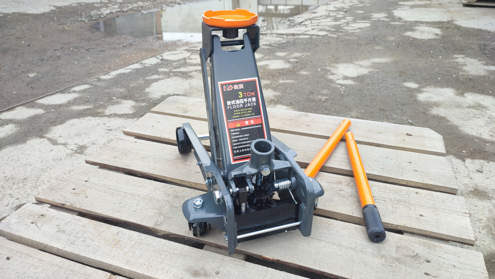 Домкрат подкатной 3 тонны