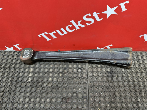 Тяга реактивная продольная левая