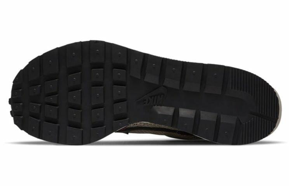 Кроссовки Sacai X Nike Vaporwaffle String Villain Red