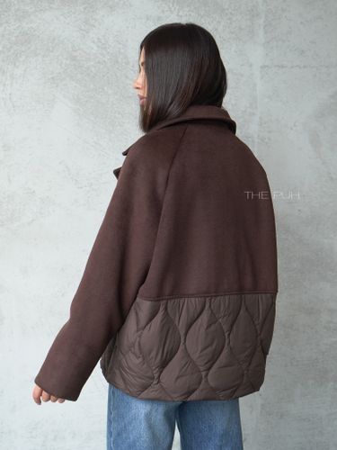 Шоколадная комбинированная куртка с манишкой