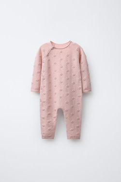 ZARA ДЛИННЫЙ ВЯЗАНЫЙ КОМБИНЕЗОН С ВЫШИТЫМИ ЦВЕТАМИ, СВЕТЛО-РОЗОВЫЙ