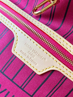 Louis Vuitton Neverfull Inside Out MM