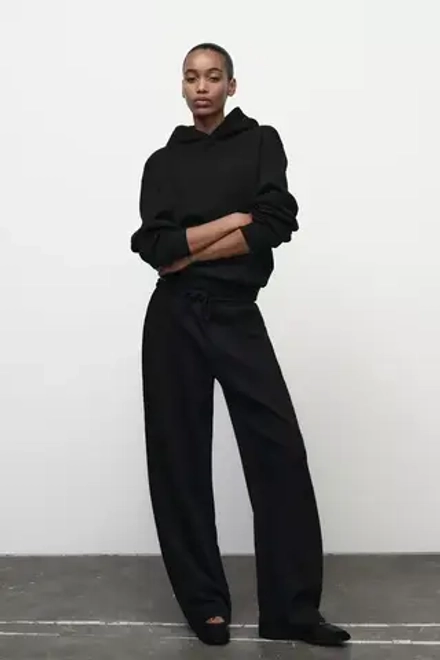 ZARA БРЮКИ ИЗ МЯГКОЙ ТКАНИ С ШИРОКИМИ ШТАНИНАМИ, ЧЕРНЫЙ
