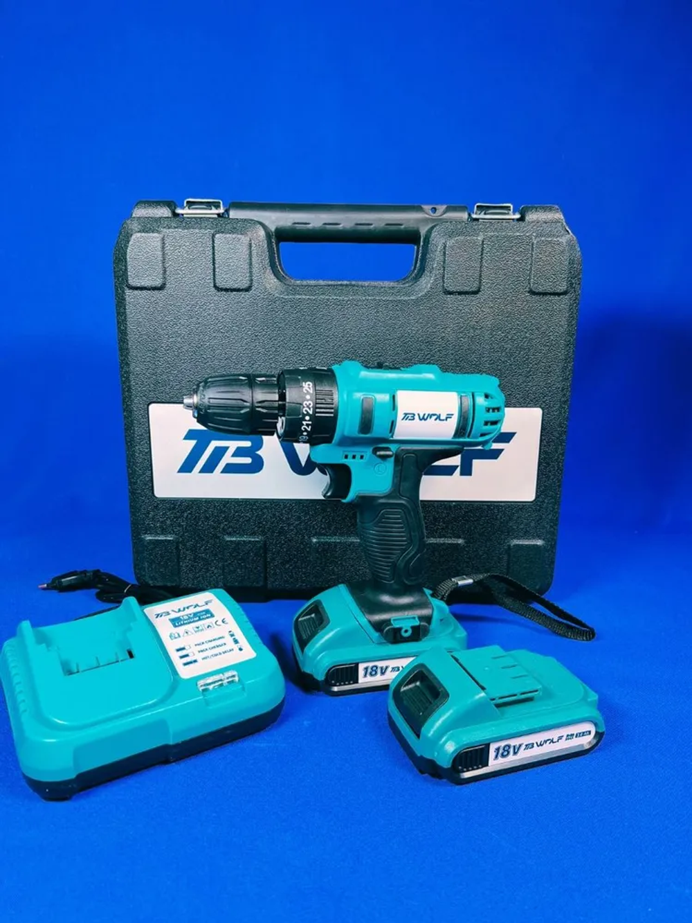 Шуруповерт аккумуляторный бесщеточный 18v ударная дрель с набором 25 инструментов +2 АКБ 18 вт в кейсе с режимом сверления