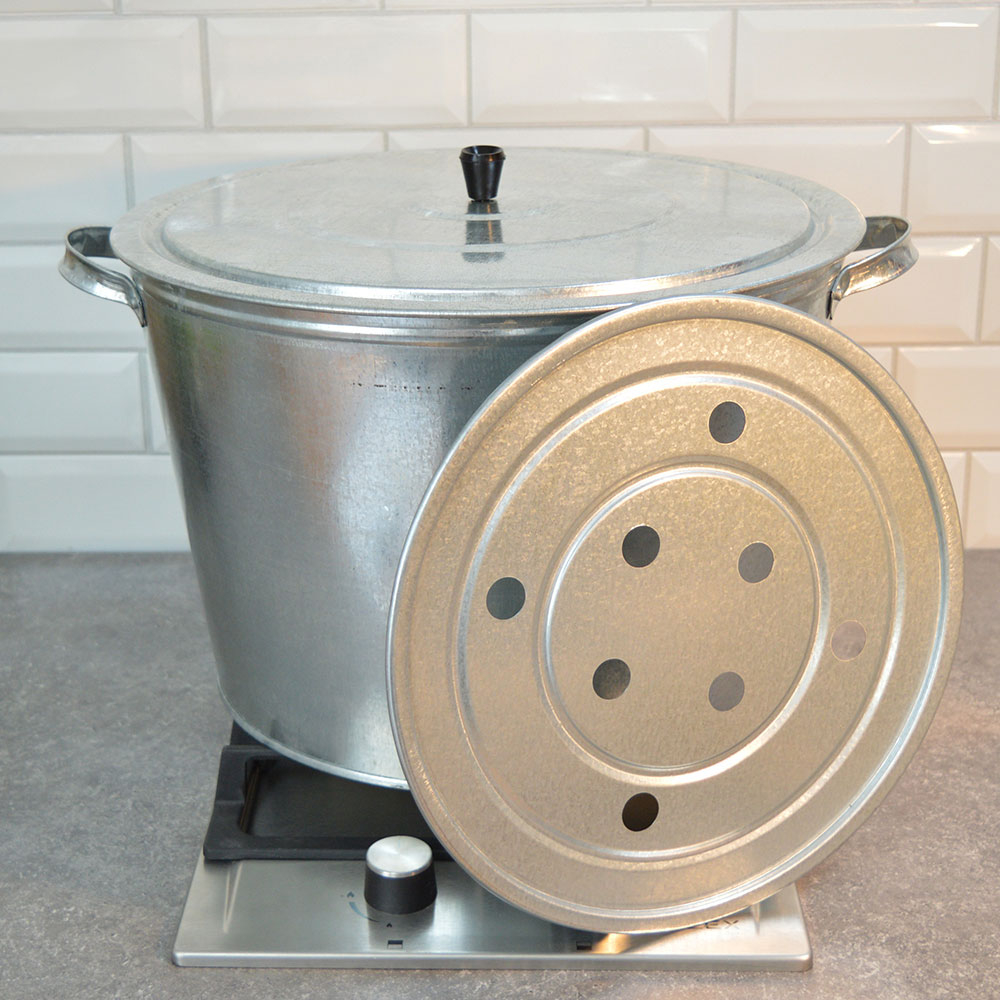 Бак 25л для белья оцинкованный с крышкой