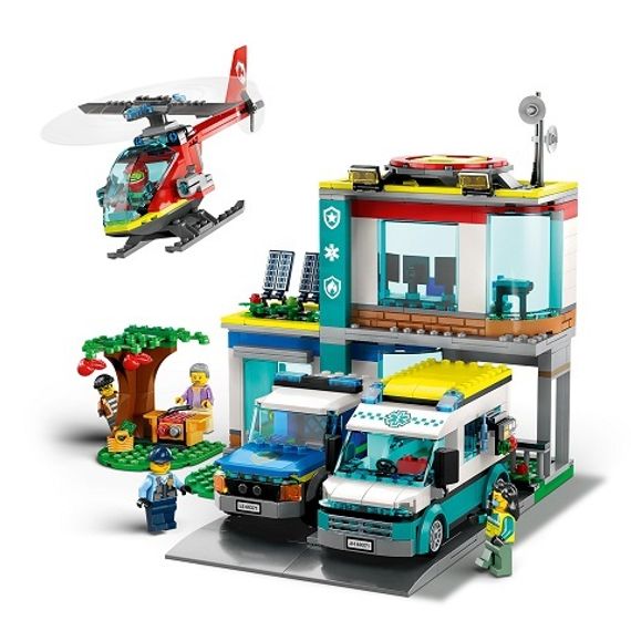 Lego konstruktor City 60371 Emergency Vehicles HQ