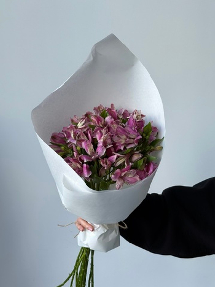 Охапка альстромерии в ярко розовом оттенке 10 шт