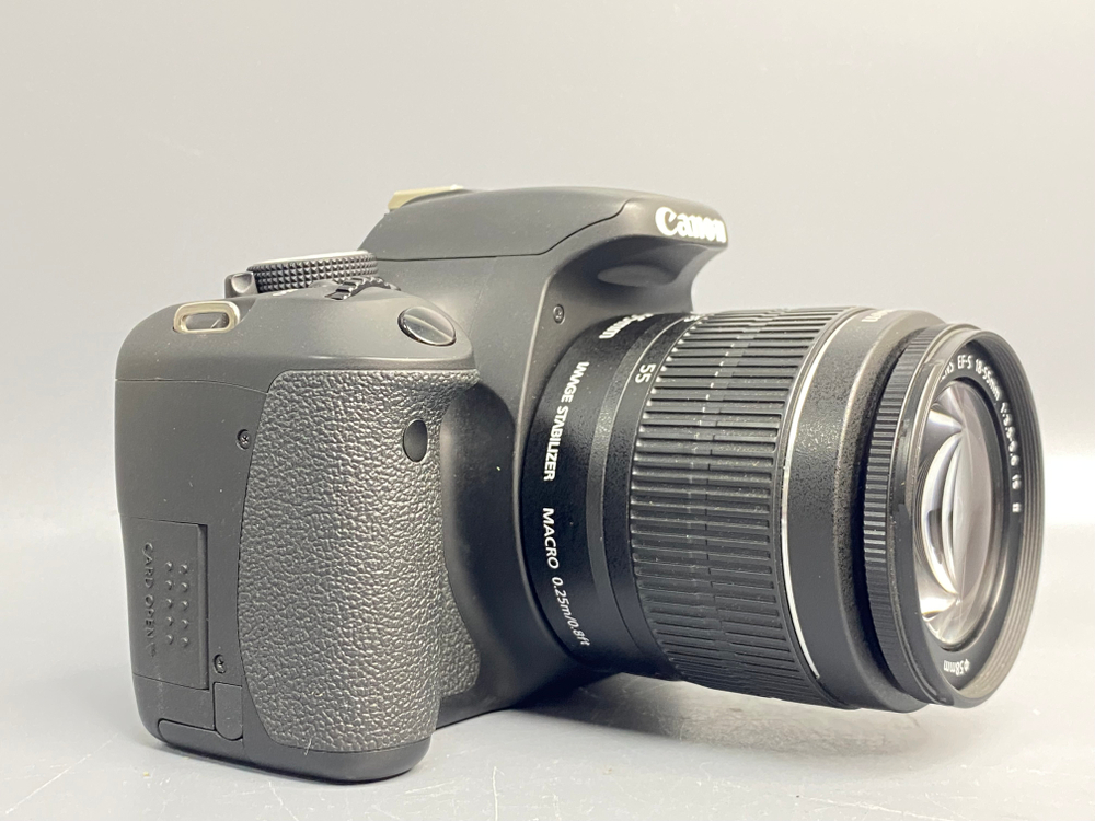 Canon 600D kit 18-55mm IS ll 7200 Кадров