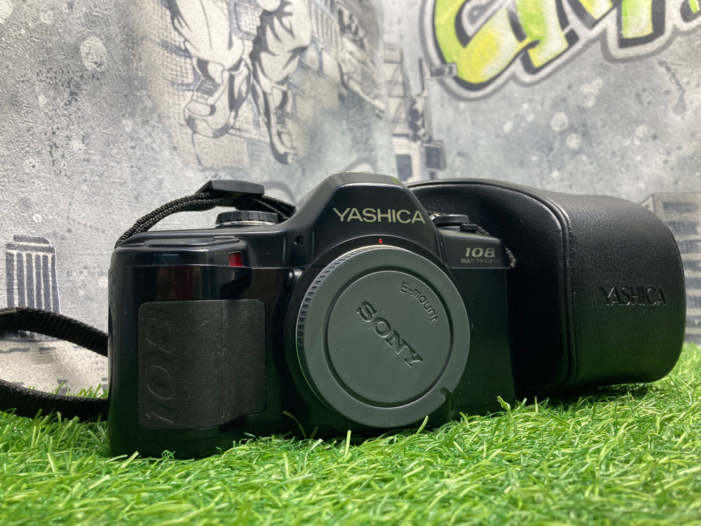 Yashica 108