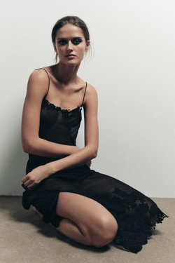 ZARA ТОП ИЗ КРЕПА С ВЫШИВКОЙ, ЧЕРНЫЙ