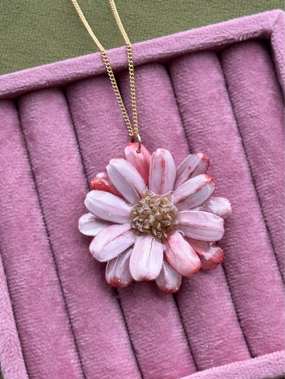 Подвеска "Ромашка красивая"