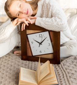 SLT-140 Часы настенные «АССИМЕТРИЯ»