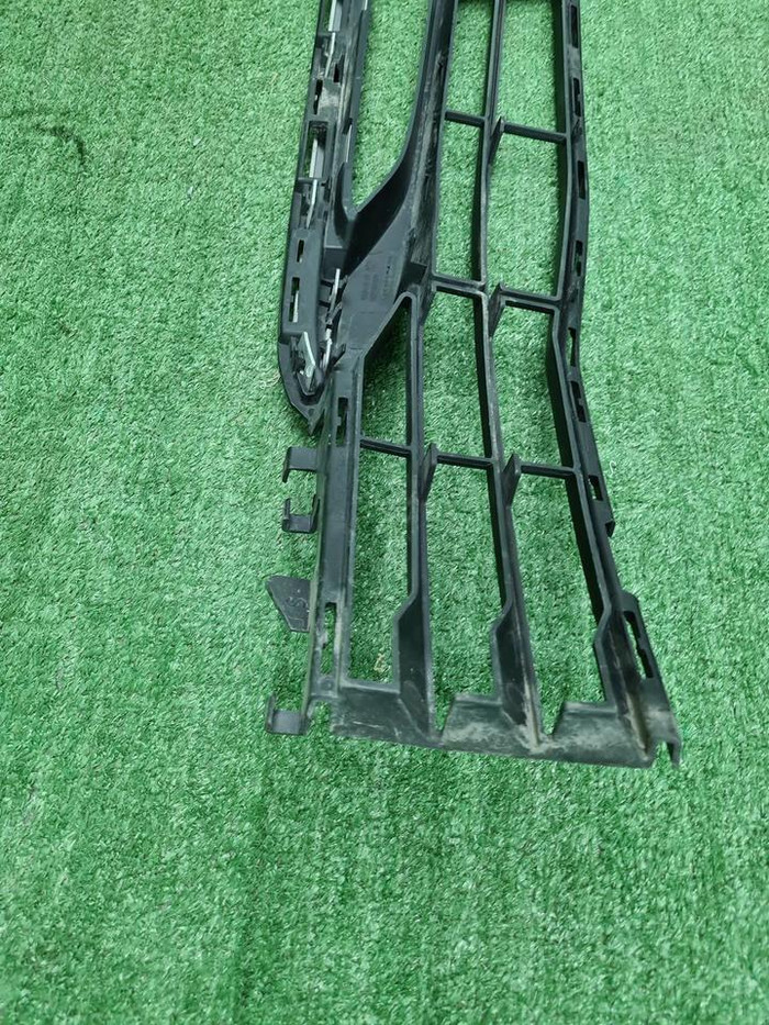 Накладка ПТФ правая BMW 5er G30 (2017-2020)