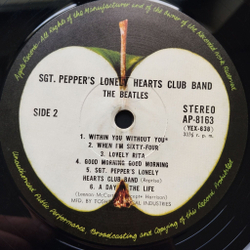 Винтажная виниловая пластинка LP The Beatles Sgt. Pepper's Lonely Hearts Club Band (Japan 1974) (No Obi) With A Little Help From My Friends