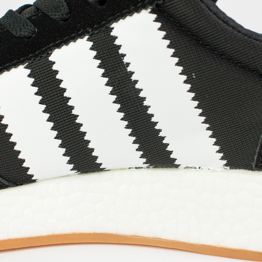 Кроссовки Adidas Iniki Runner Boost Wmns Black / White / Wh. Str