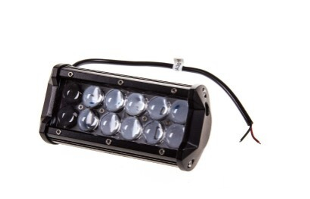 Фара светодиодная OFF ROAD 165*70*70мм прямоугольная 12V/24V 36W 6000K SKYWAY 12 диодов Дальний свет