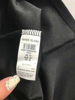 Платье River Island приталенное, маркировка 40, визуально на 46 размер новое