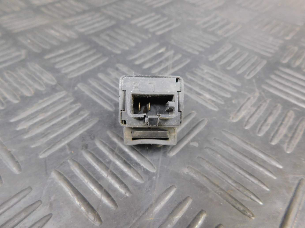 Реле поворотников Yamaha TDM850 RN03J 2001