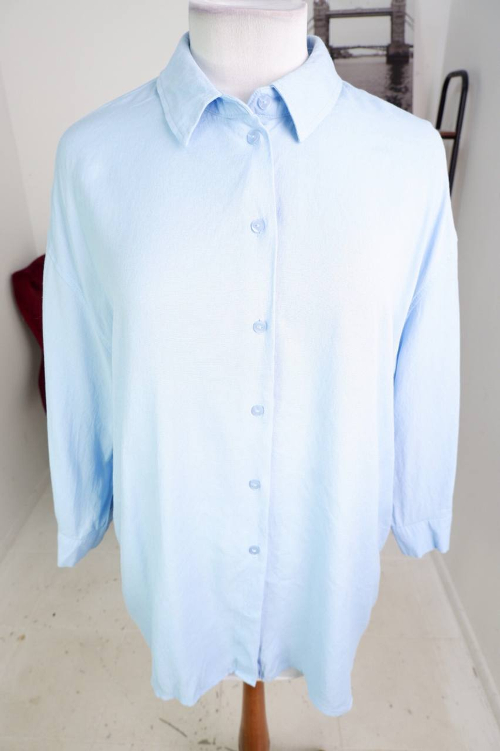 Блузка практичная и удобная, визуально на 52 размер