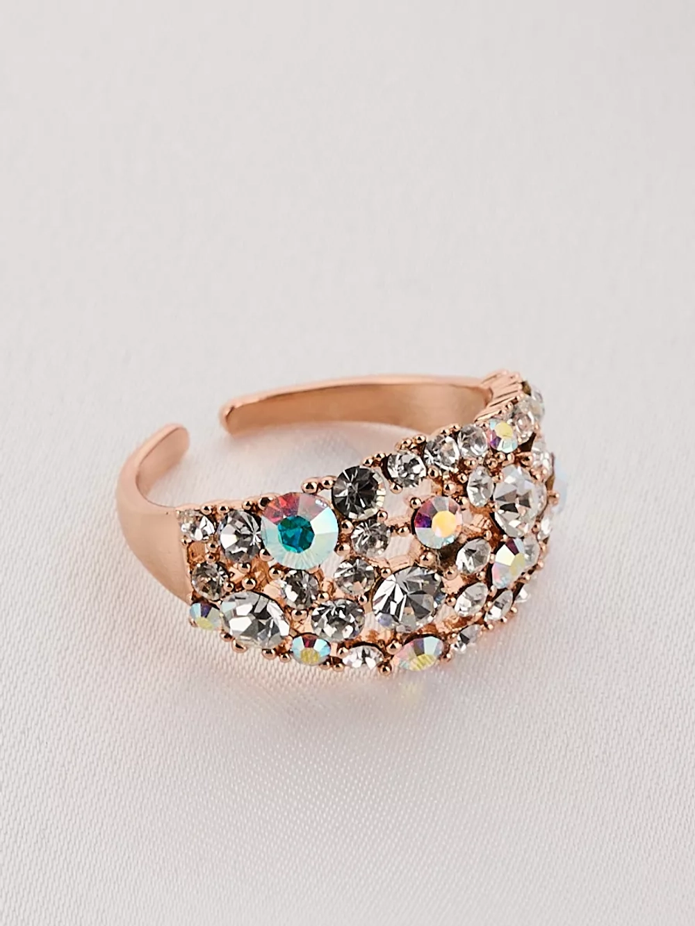 Кольцо Россыпь из белых камней-хамелеонов Swarovski