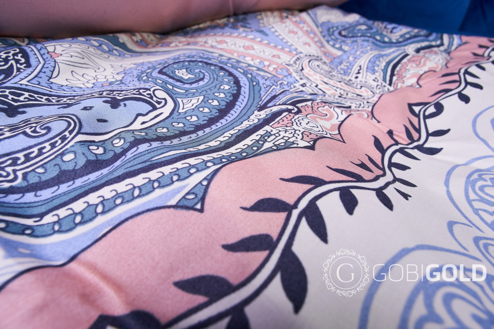 Одеяло стеганое из 100% верблюжьего пуха 150х200 см. (ERDENET) - сиреневый узор