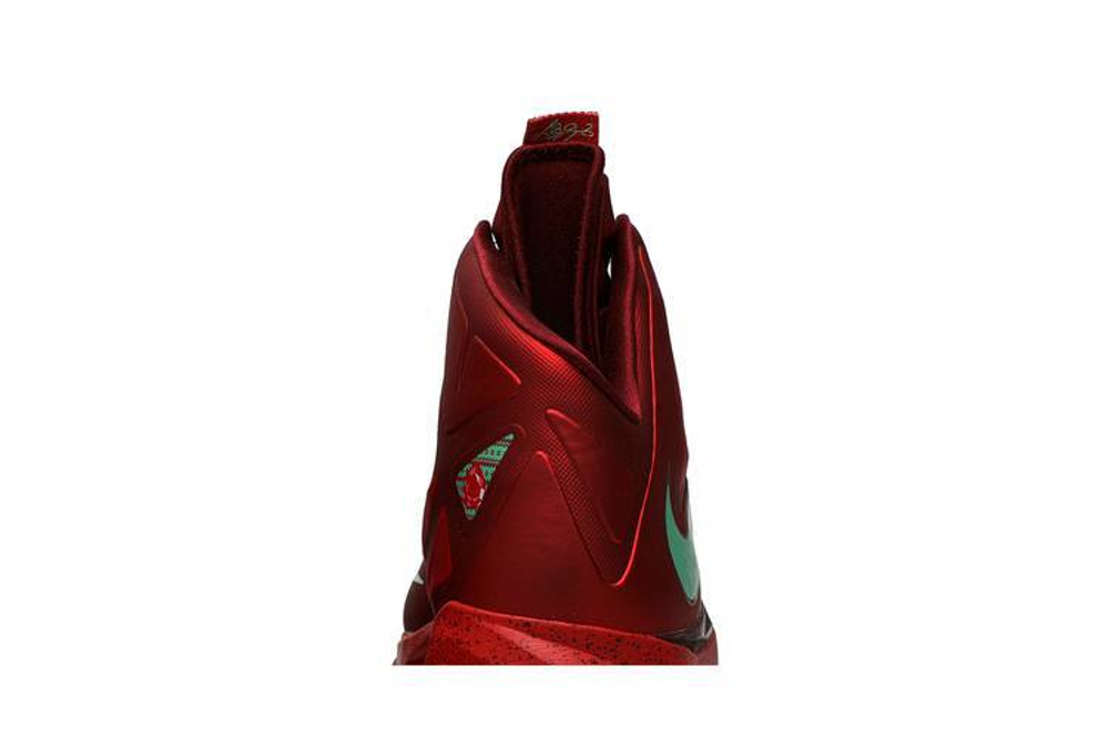 Lebron x christmas clearance