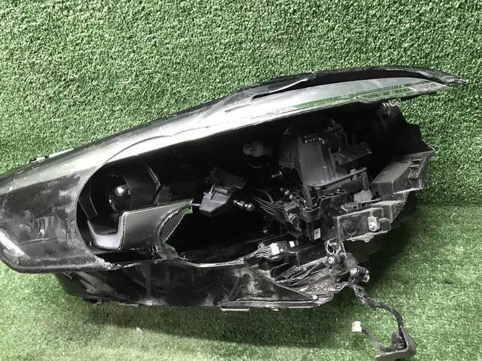 Битая Фара левая BMW X5 G05 (2018-2023) LED