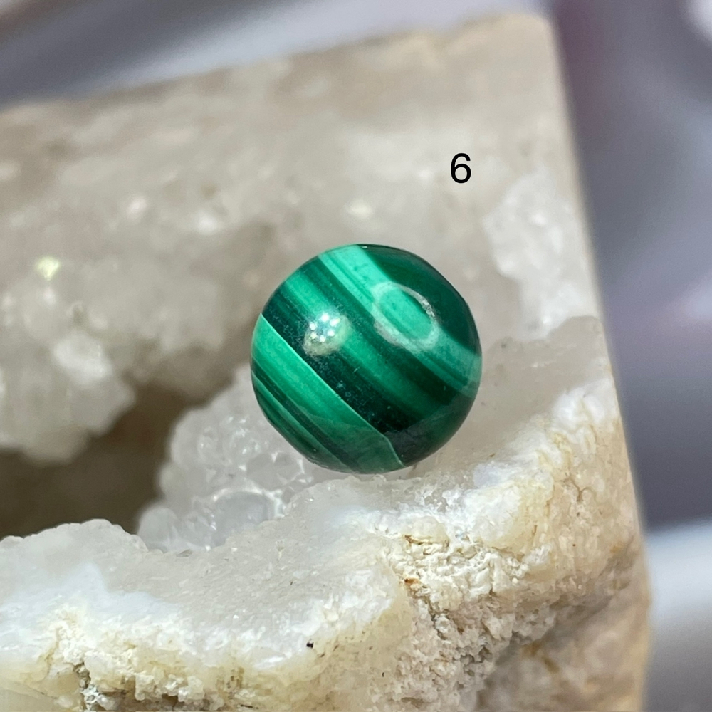 58302 Малахит Бусина 10 мм-9