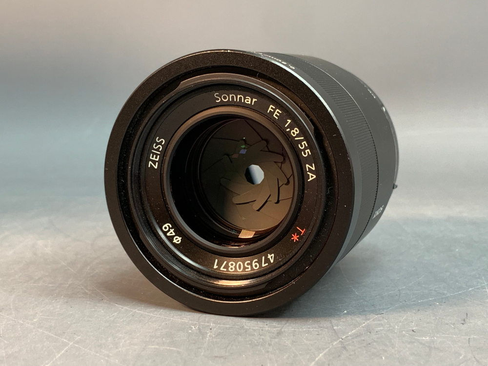 Sony Carl Zeiss Sonnar T 55mm f/1.8 ZA* (SEL-55F18Z)