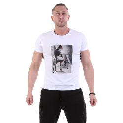 Мужская футболка с круглым вырезом белая с принтом Sesmik O001